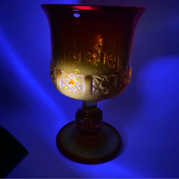 Vtg LG Wright Glass Amberina Daisy and Cube Goblet, IT GLOWS, CADMIUM - Picture 1 of 6
